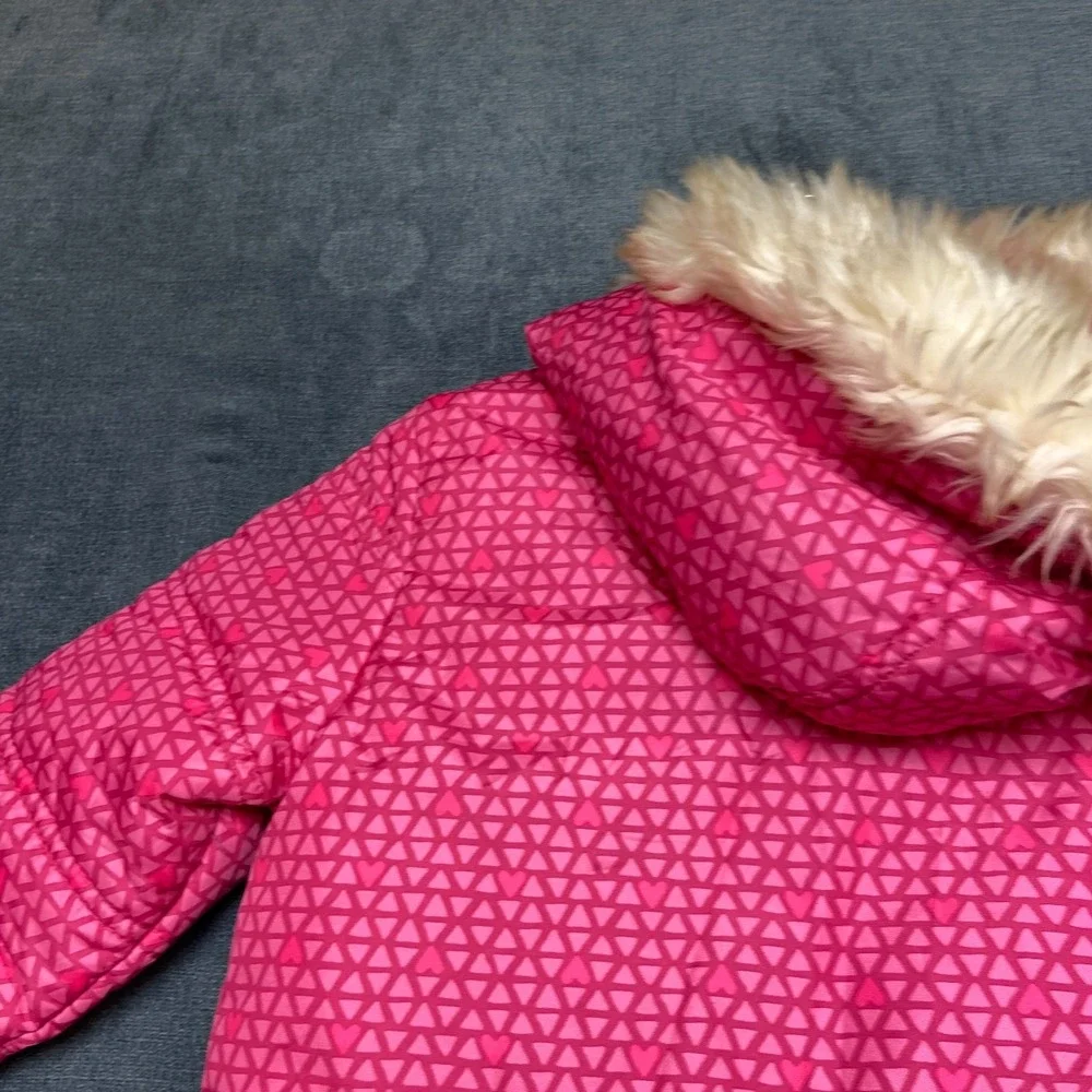 OshKosh B'gosh Hooded Puffer Jacket Girls 4T Pink Geometric Heart Print Full Zip